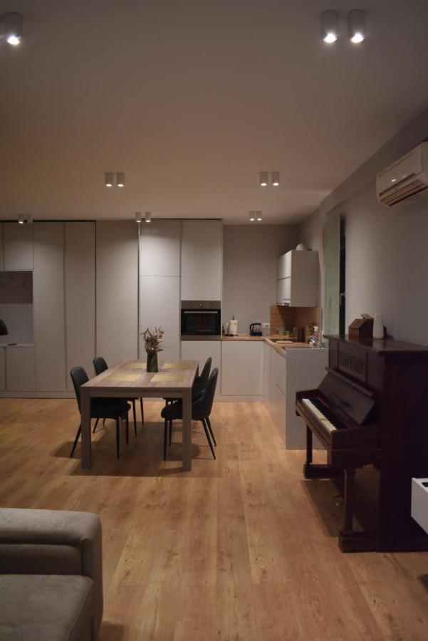 Tam Serviced Apartment Shallvaret Central District Tirana Exterior foto